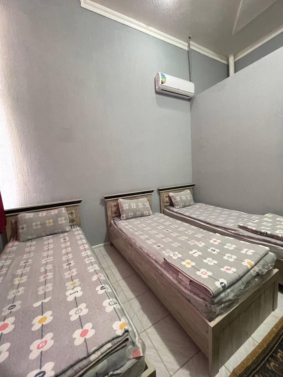 Hostel Nabi Bobo Samarcande Extérieur photo